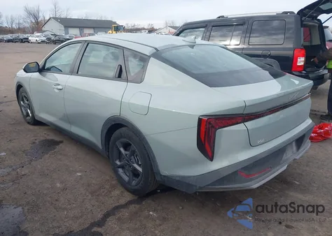 2025 Kia K4 Lxs from USA, damaged, VIN 3KPFT4DE2SE161524